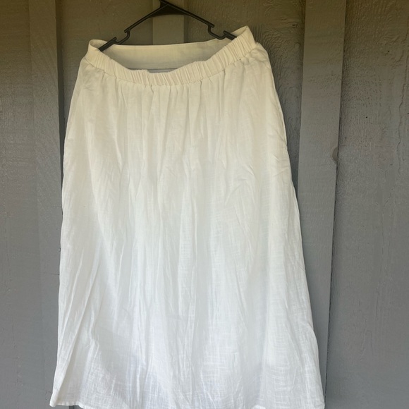 Crop top and skirt nwt - Picture 4 of 5